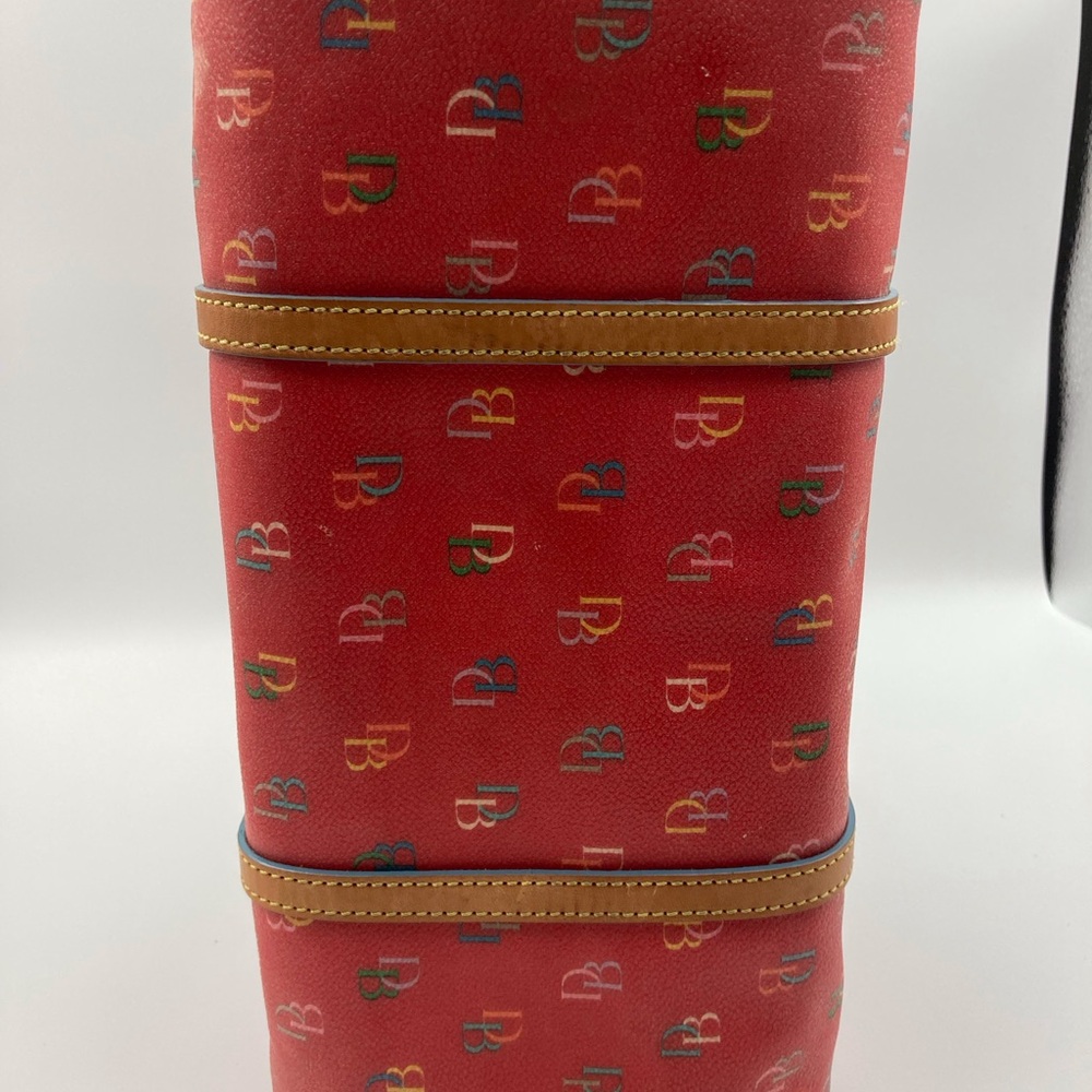 Stylish Dooney & Bourke pink monogram barrel, shoulder/satchel rainbow bag - Picture 3 of 15
